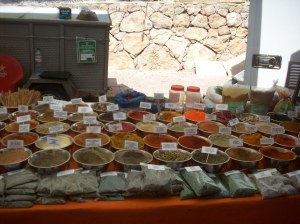 Puesto de especias en el mercado de Villaricos